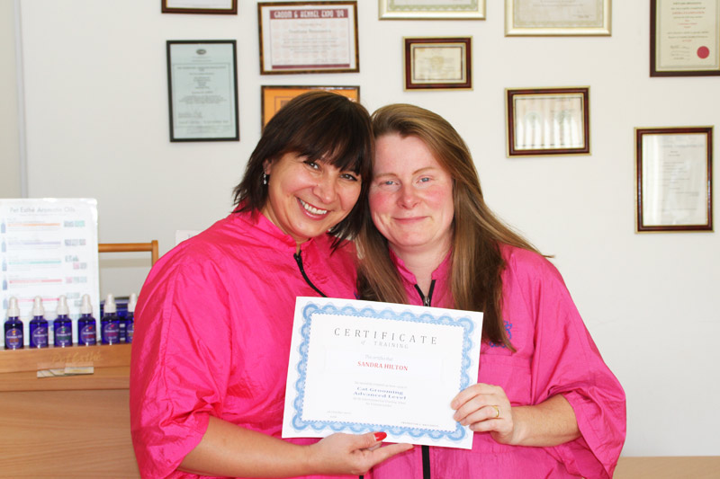 Svetlana with Sandra Hilton at Pet Universe - International Cat Grooming School